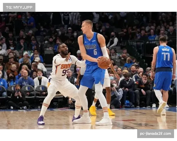 罗马后防线协防失误频发 科莫利用转换进攻打入制胜球 罗马后防线协防失误频发 科莫利用转换进攻打入制胜球